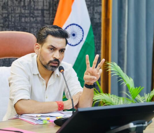 नशे की सप्लाई चेन तोड़ने एवं जागरूकता अभियान को जन-आंदोलन बनाने पर डीएम ने दिया जोर