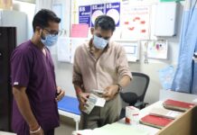 औचक निरीक्षणः कोरोनेशन अस्पताल की बदहाली पर भड़के डीएम, व्यवस्थाएं सुधारने के सख्त निर्देश