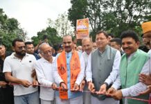 टनकपुर से कैलाश मानसरोवर यात्रा के प्रथम दल को मुख्यमंत्री श्री पुष्कर सिंह धामी ने हरी झंडी दिखाकर किया रवाना