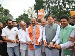 टनकपुर से कैलाश मानसरोवर यात्रा के प्रथम दल को मुख्यमंत्री श्री पुष्कर सिंह धामी ने हरी झंडी दिखाकर किया रवाना